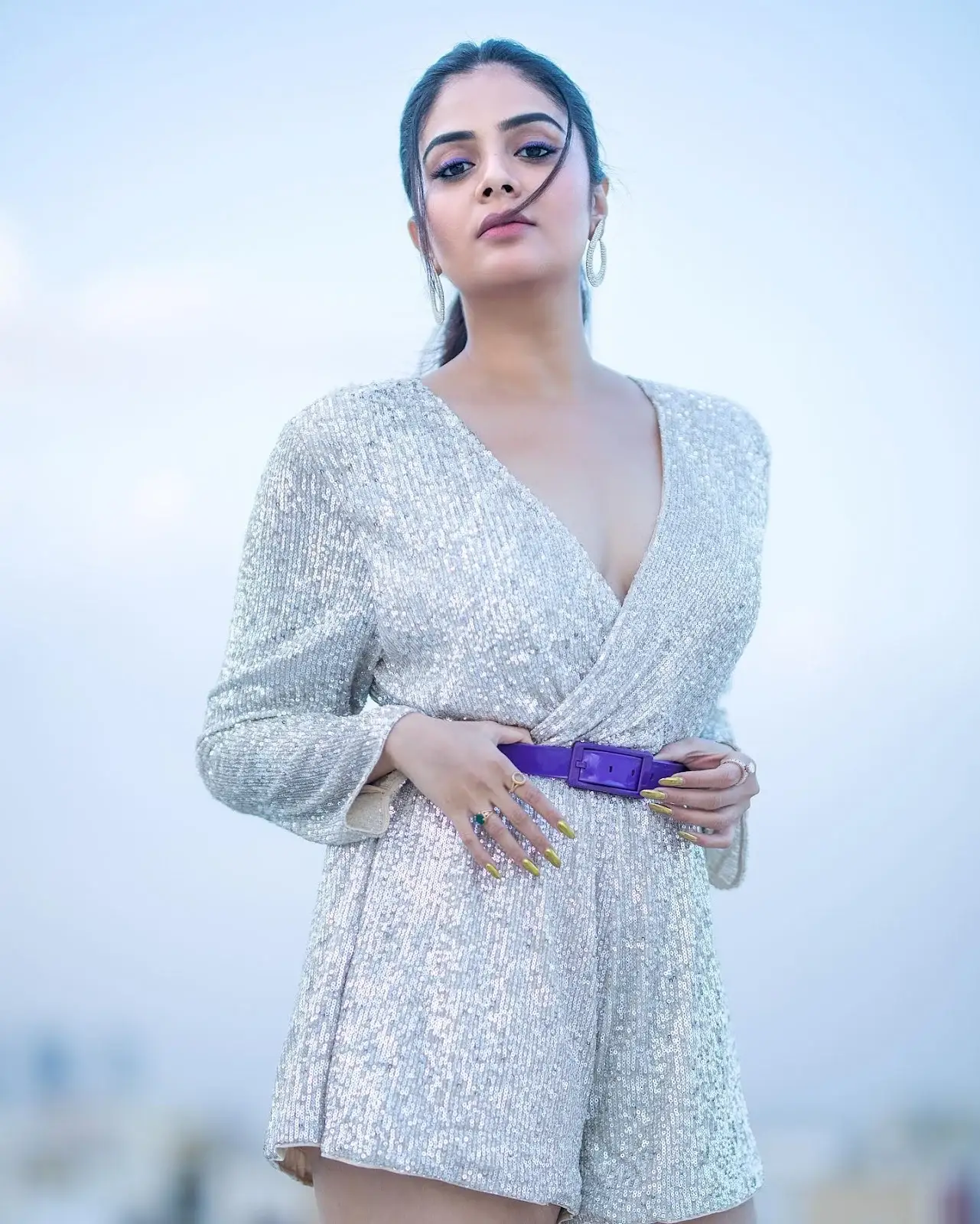 SREEMUKHI LONG LEGS SHOW IN MINI WHITE TOP 9